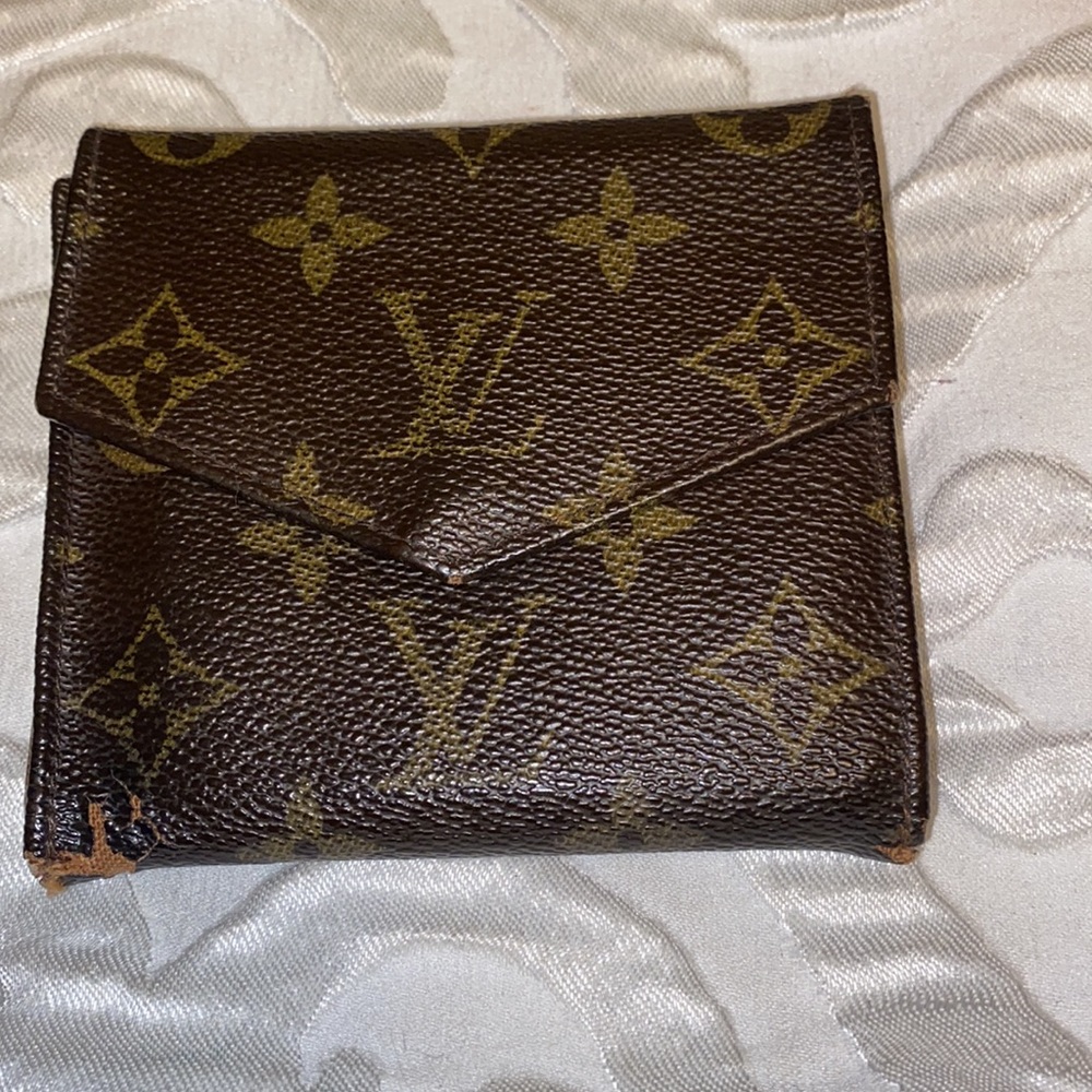 Louis Vuitton Wallet - Picture 2 of 8